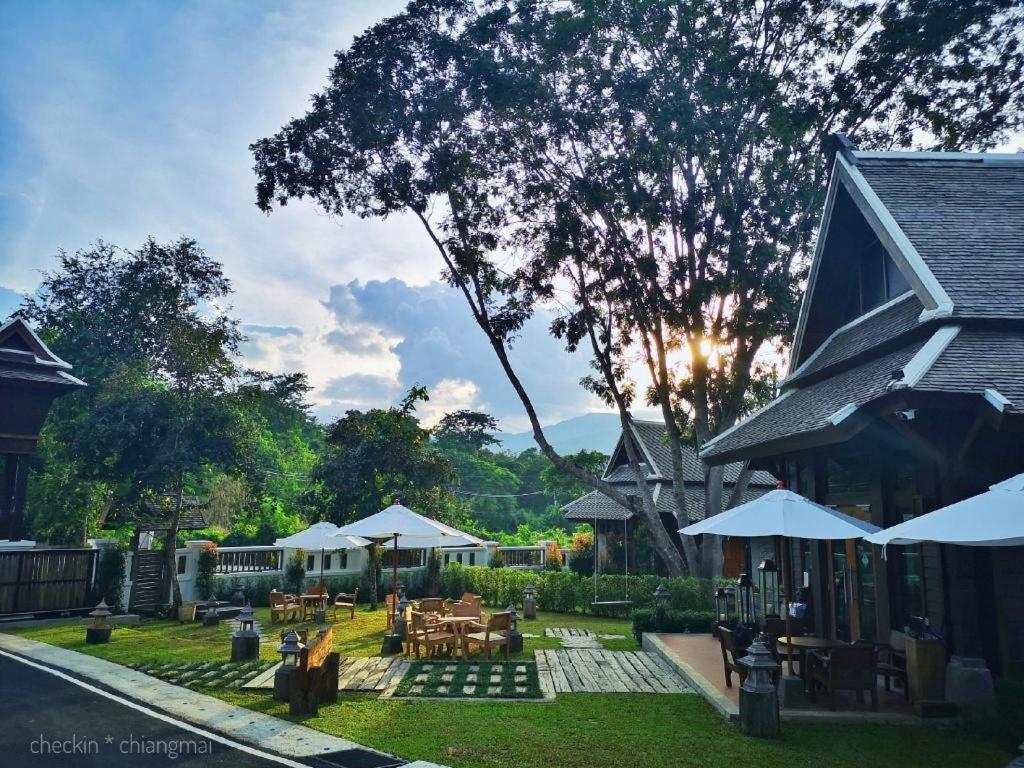 Hotel Ruean Racha Čiang Mai Exteriér fotografie