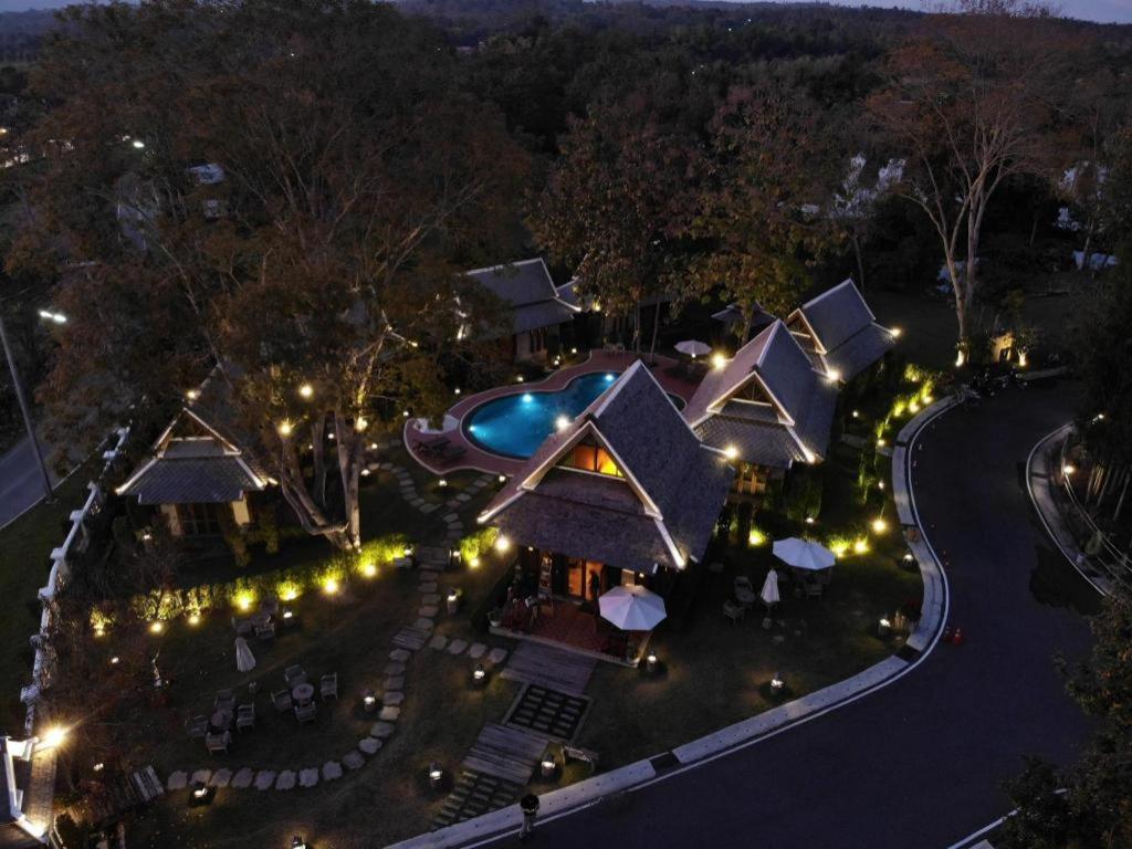 Hotel Ruean Racha Čiang Mai Exteriér fotografie