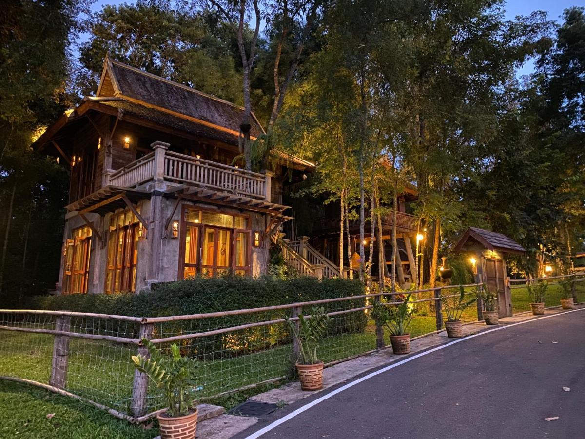 Hotel Ruean Racha Čiang Mai Exteriér fotografie
